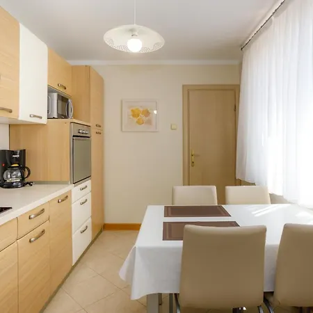 Apartment Franolic *