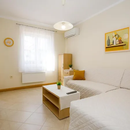 Apartment Franolic *